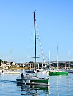 A motorized sailboat in La Trinité sur mer