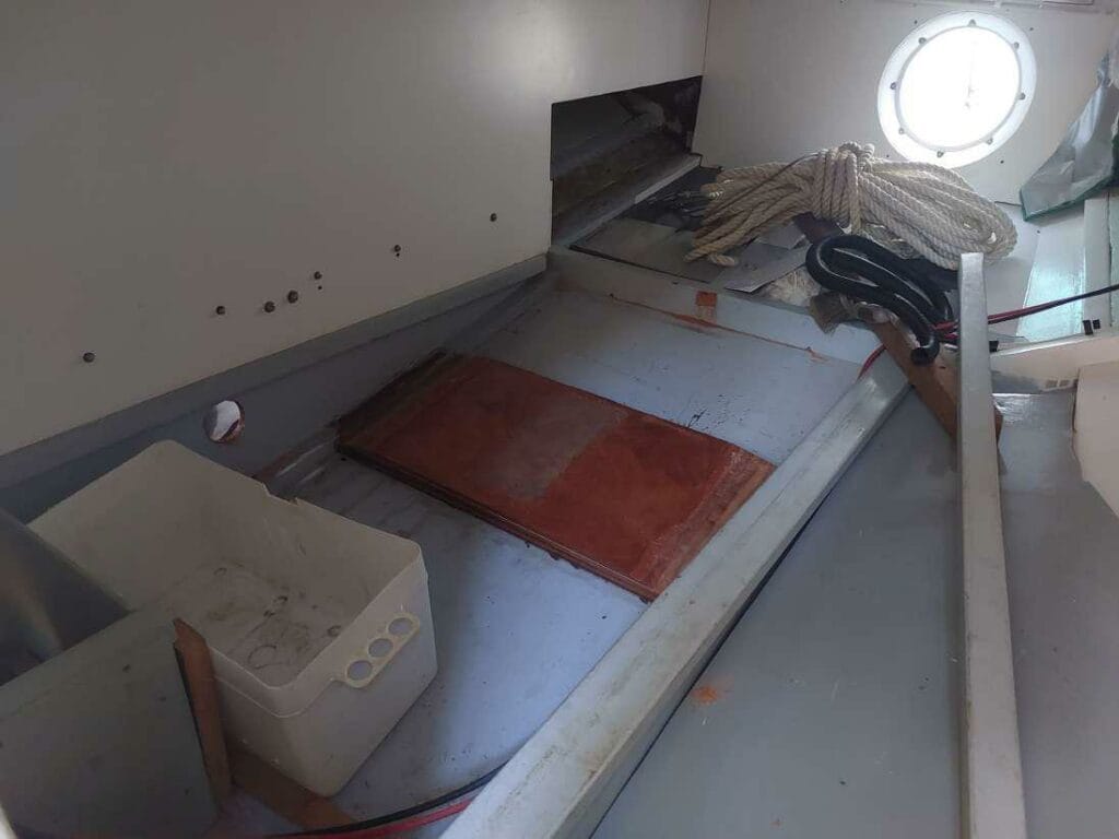 renforcement de la structure pour installation du moteur électrique pour bateau