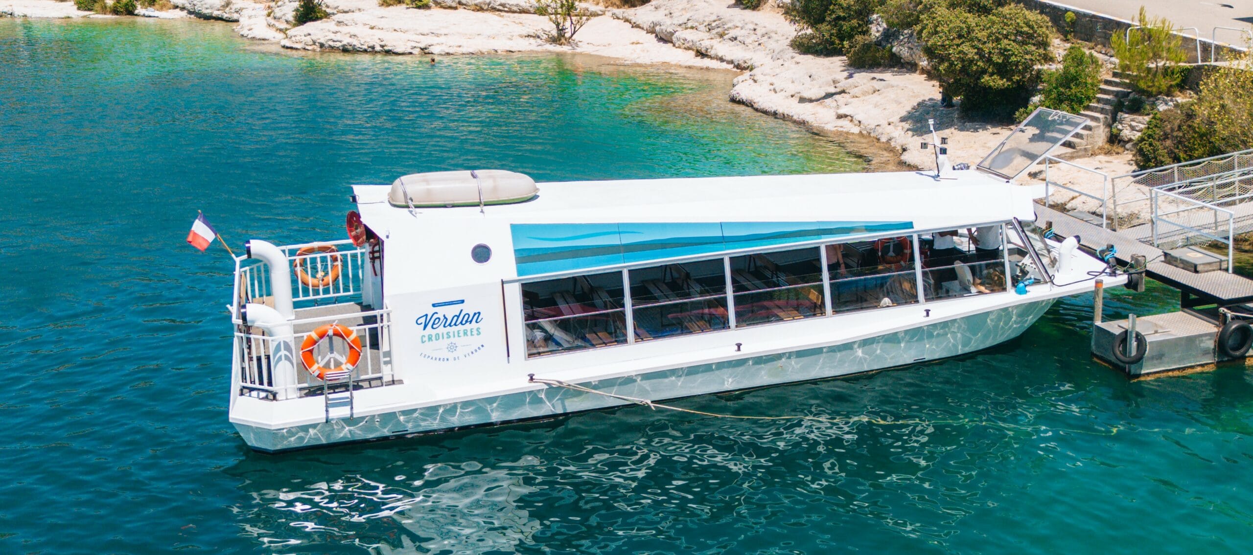Verdon Croisières - Navire à passagers 100% électrique sur le lac d'Esparron