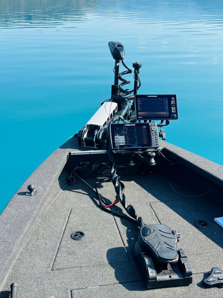 Walleye Boat, de marque Brema équipé en Minn Kota par notre agence de Gréoux les Bains